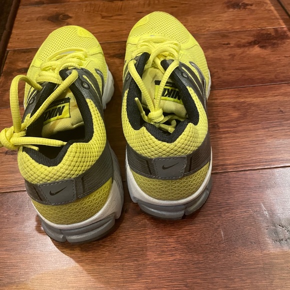 NWOT Men's Nike Structure 15 with FitSole size 9.5 Yellow and Black - Picture 7 of 10